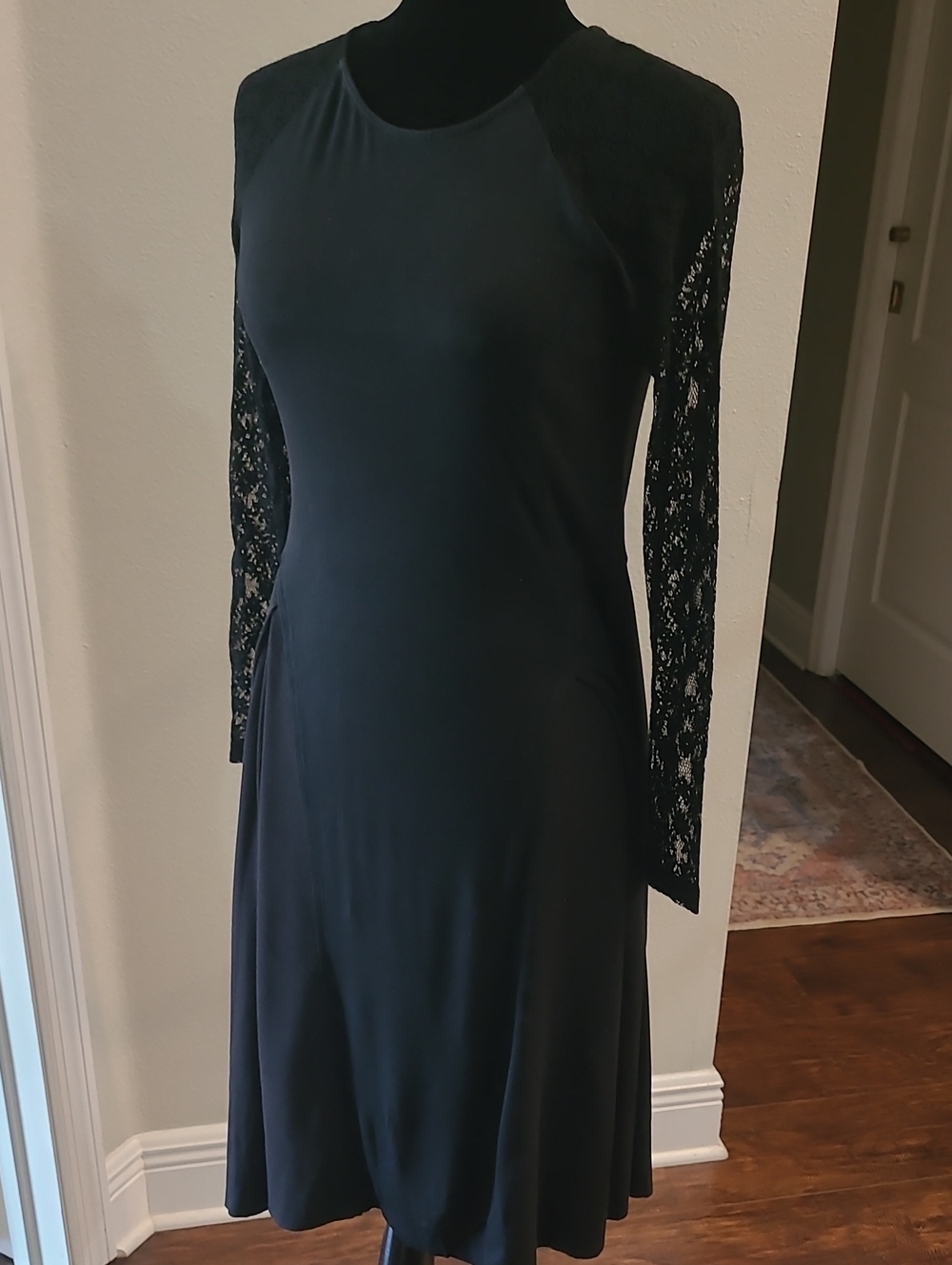 Hem & Thread Black Lace-Sleeve Women's Dress Natural Material Size S